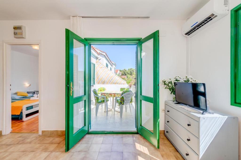 Povlja Bungalows Buitenkant foto