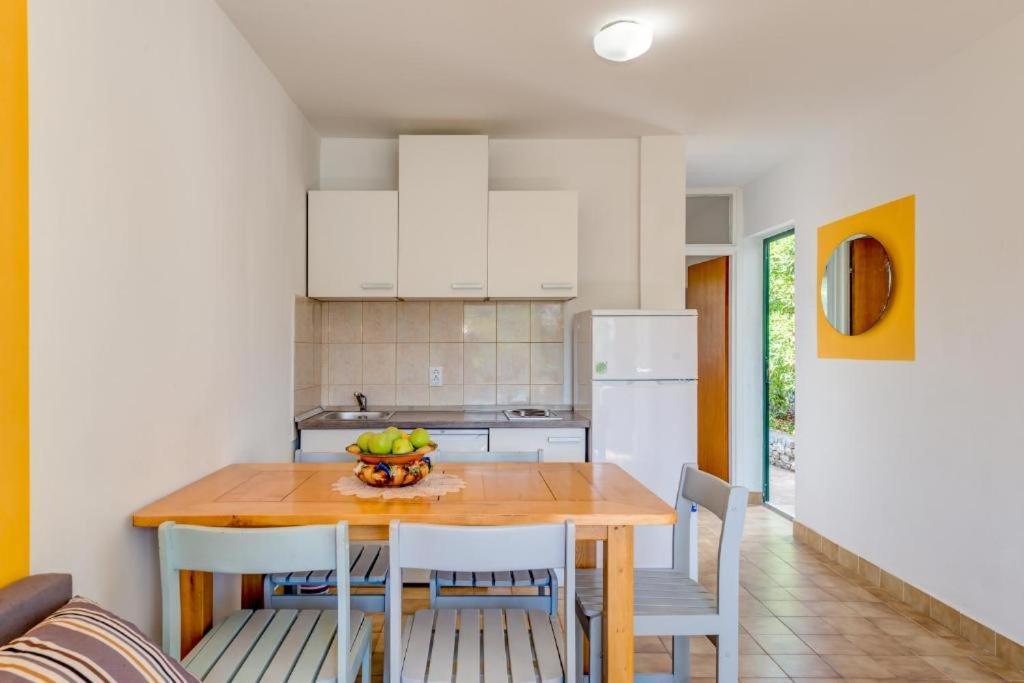 Povlja Bungalows Buitenkant foto