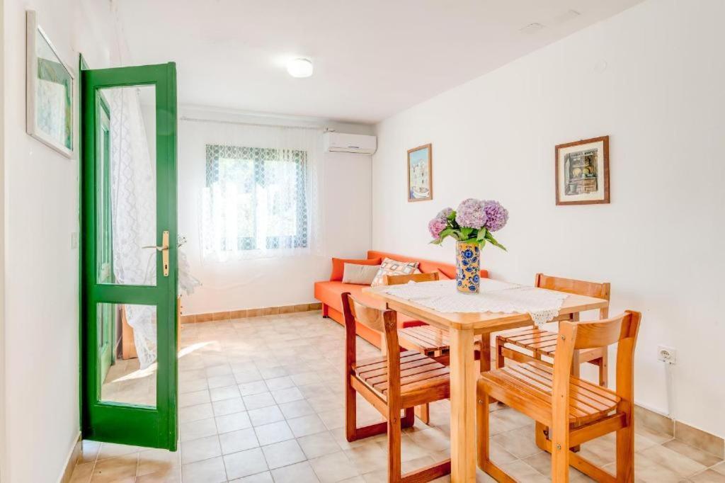 Povlja Bungalows Buitenkant foto